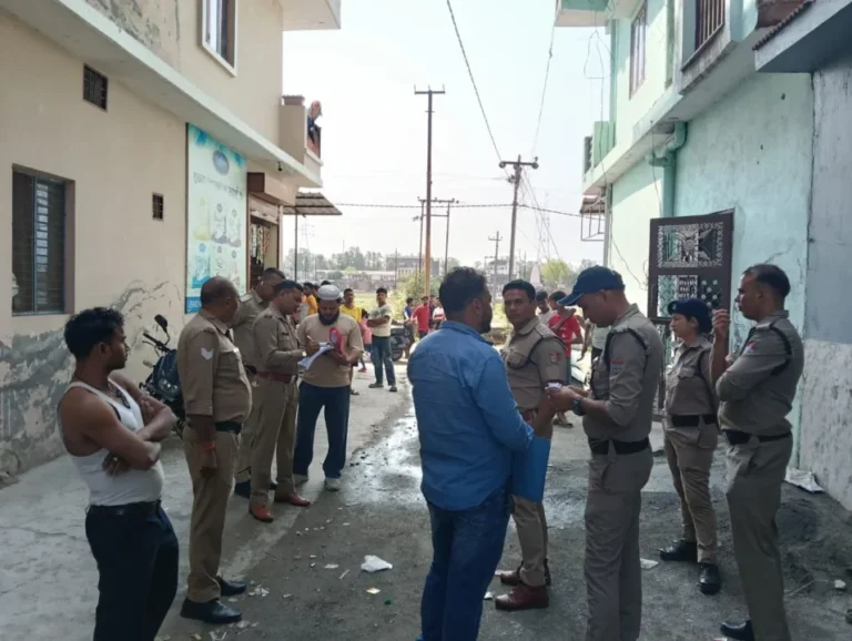 नैनीताल और देहरादून में पुलिस का सत्यापन अभियान तेज़, बाहरी लोगों और किरायेदारों की हो रही कड़ी जांच