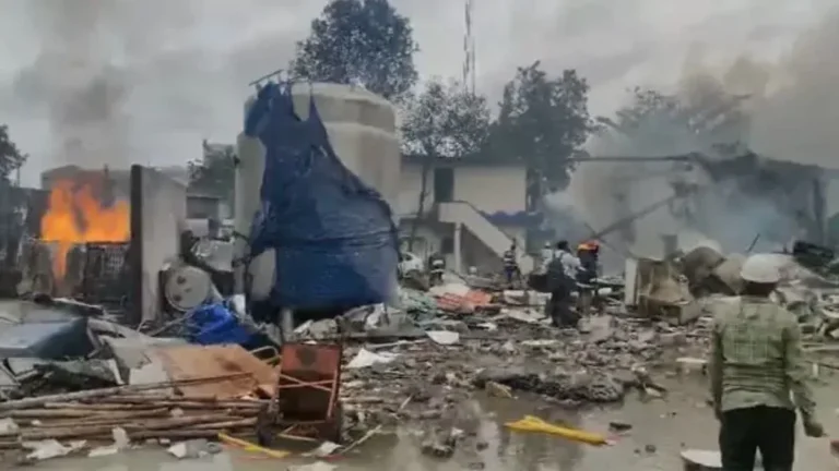 तेलंगाना की केमिकल फैक्ट्री में बड़ा हादसा: रिएक्टर फटने से 6 मजदूरों की मौत, 20 से अधिक घायल