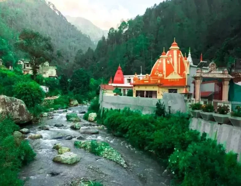 अब कैंची धाम में भी रजिस्ट्रेशन से होंगे दर्शन, कैरिंग कैपेसिटी स्टडी के बाद लागू होगा प्लान