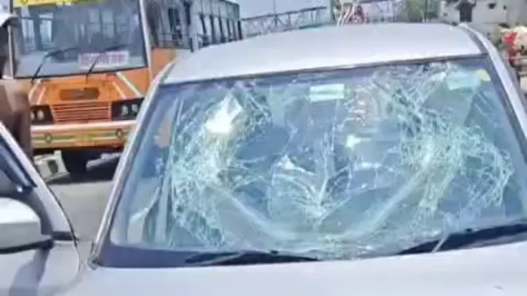 🚨 कांवड़ खंडित होने पर बवाल, रोडवेज बस और कार पर हमला, 2 गिरफ्तार