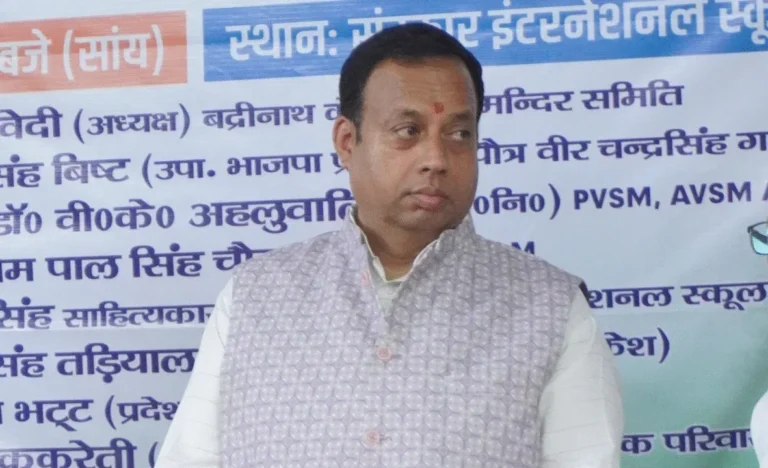 देहरादून- BKTC अध्यक्ष हेमंत द्विवेदी ने कारगिल विजय दिवस की पूर्व संध्या पर शहीदों के परिजनों को किया सम्मानित