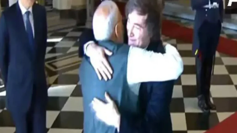 अर्जेंटीना में पीएम मोदी का भव्य स्वागत, सैन मार्टिन स्मारक पर अर्पित की श्रद्धांजलि📍 PM NARENDRA MODI ARGENTINA VISIT 2025