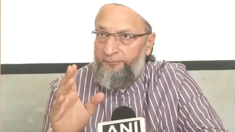 बिहार चुनाव से पहले ओवैसी का बड़ा आरोप: “SIR प्रक्रिया के बहाने बैकडोर से NRC लागू करना चाह रहा है चुनाव आयोग”