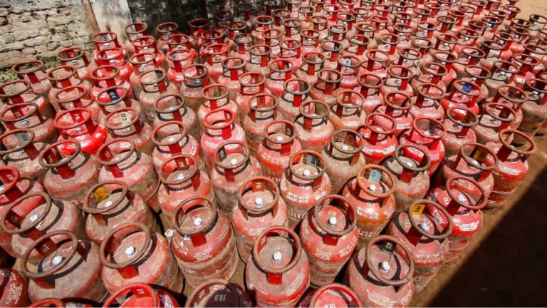 LPG Price Cut: रक्षाबंधन से पहले करोड़ों को राहत, कमर्शियल सिलेंडर हुआ सस्ता – LPG PRICE UPDATE ON 1ST AUGUST 2025