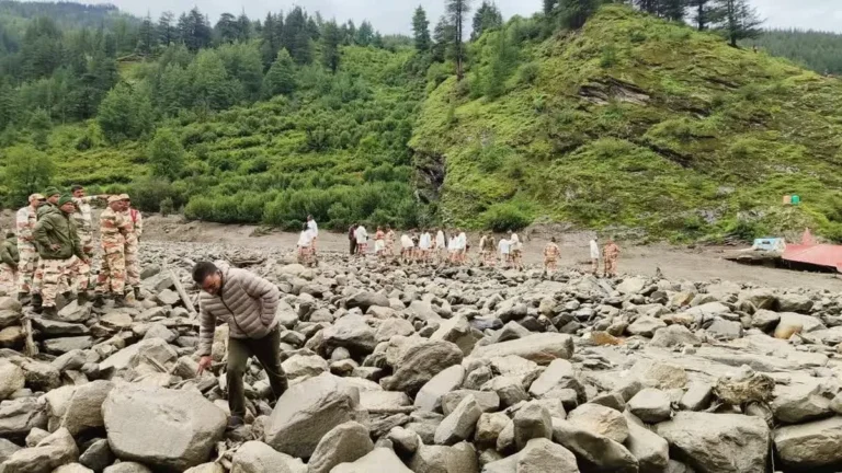 धराली आपदा में 17 से ज्यादा नेपाली मजदूर लापता, नेपाल पीएम ओली ने भारत से मांगी मदद