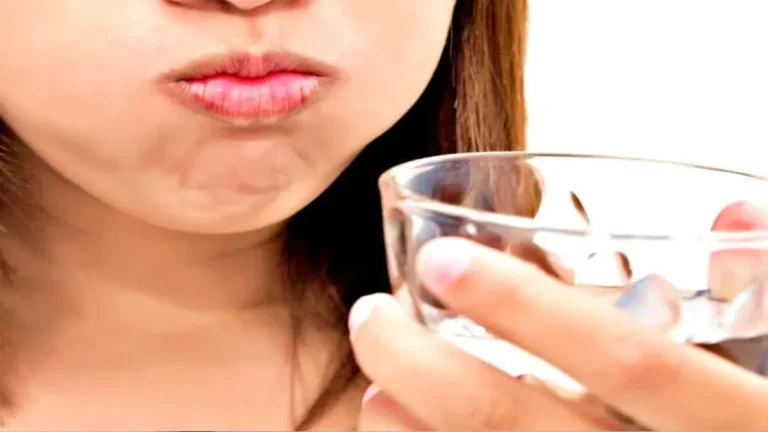 खाने के कितने मिनट बाद पानी पीना चाहिए? जानिए क्या कहता है आयुर्वेद