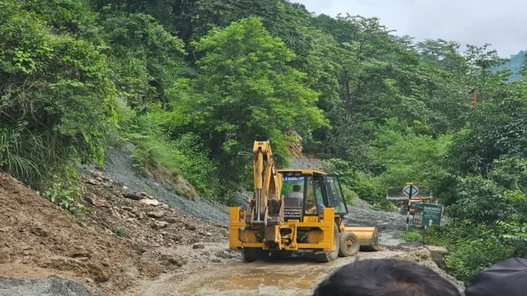 उत्तरकाशी के बाद अब पौड़ी में कहर! भारी बारिश ने ली 7 जानें, कई गांव प्रभावित