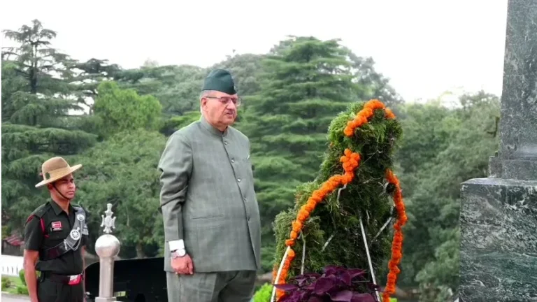लैंसडाउन में गणेश जोशी ने शहीदों को श्रद्धांजलि अर्पित की, सेना से जुड़ी यादें ताजा कीं