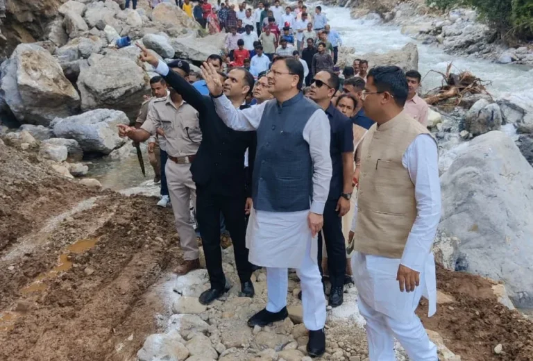 बागेश्वर दौरे पर मुख्यमंत्री धामी: आपदा प्रभावित क्षेत्रों का निरीक्षण, पीड़ितों को हर संभव मदद का भरोसा
