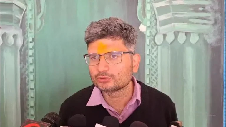 कर्णप्रयाग: DM संदीप तिवारी ने मंगलवार को भूस्खलन प्रभावित क्षेत्रों का किया भौतिक निरीक्षण
