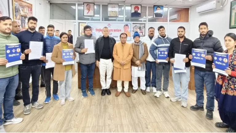 उच्च शिक्षा विभाग को मिले 10 नए प्रयोगशाला सहायक, मंत्री धन सिंह रावत ने सौंपे नियुक्ति पत्र