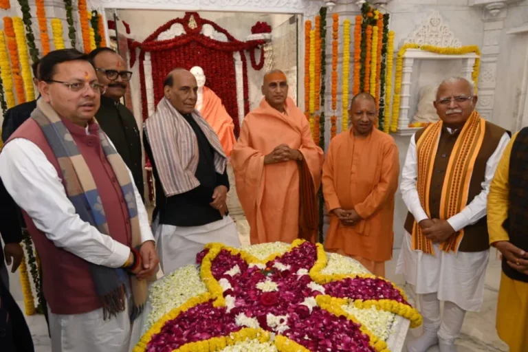 भारत माता मंदिर में स्वामी सत्यमित्रानंद गिरि जी की समाधि मंदिर मूर्ति स्थापना समारोह का भव्य समापन