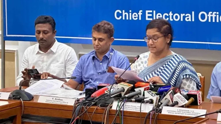 तमिलनाडु में SIR के बाद फाइनल वोटर लिस्ट जारी, 97.37 लाख नाम हटे