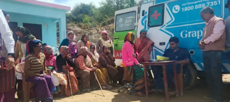 दूरस्थ इलाकों में पहुंचे ग्राफिक एरा के डॉक्टर