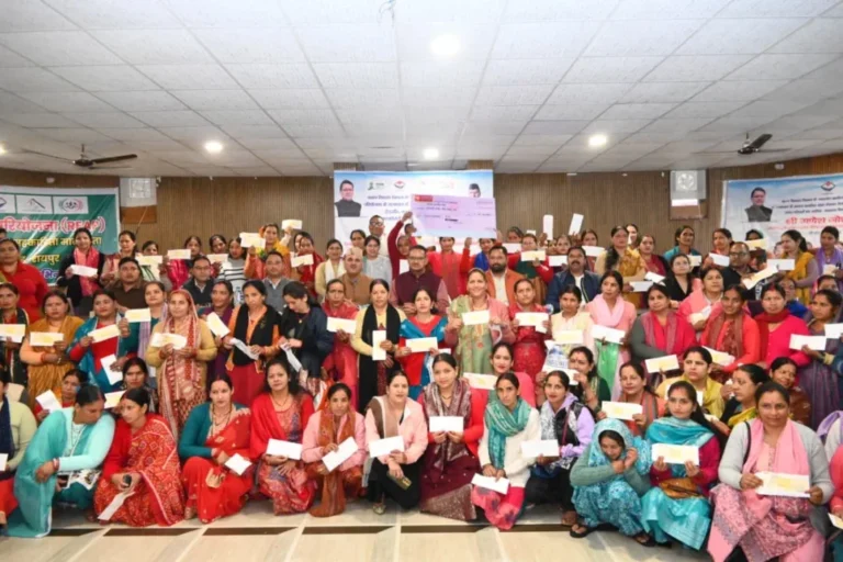 आपदा प्रभावित गांवों के 110 परिवारों को ₹87 लाख से अधिक की सहायता, मंत्री गणेश जोशी ने वितरित किए चैक