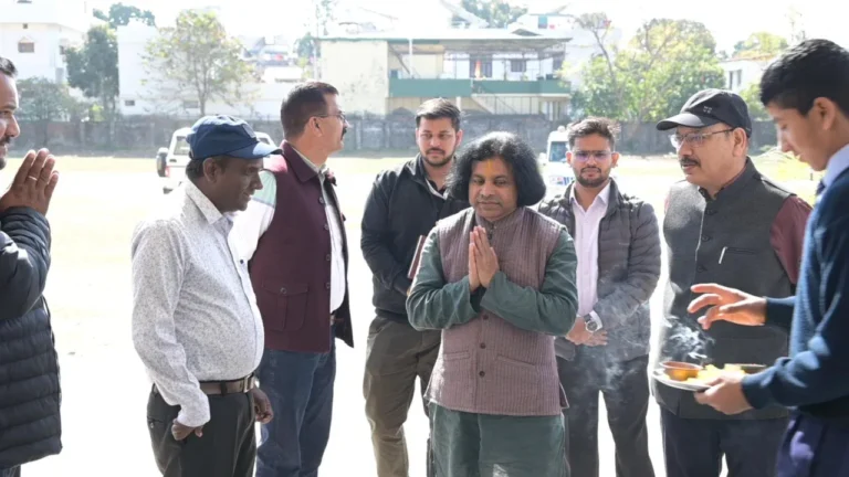 देहरादून में प्रो. कन्हैया त्रिपाठी का जागरूकता अभियान, छात्रों को मानवाधिकारों के प्रति किया प्रेरित