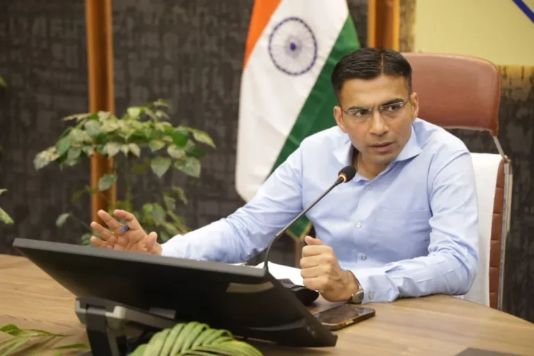 जिला प्रशासन की क्यूआरटी की कार्यवाही घरेलू गैस सिलेंडर के व्यवसायिक उपयोग पर 06 सिलेंडर जब्त