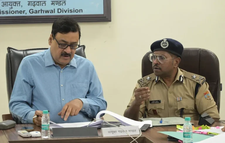 सीएम धामी की ‘जीरो टॉलरेंस’ नीति का असर: देहरादून में भू-माफियाओं पर कसा शिकंजा, 24 पर FIR के आदेश