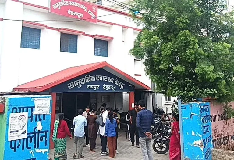 धामी सरकार की पहल से गांव-कस्बों तक पहुंची विशेषज्ञ स्वास्थ्य सेवाएं