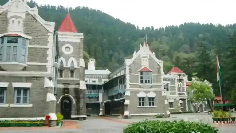 उत्तराखंड की जेलों में बंद उम्रकैद कैदियों की रिहाई पर हाईकोर्ट सख्त, सरकार से मांगा जवाब