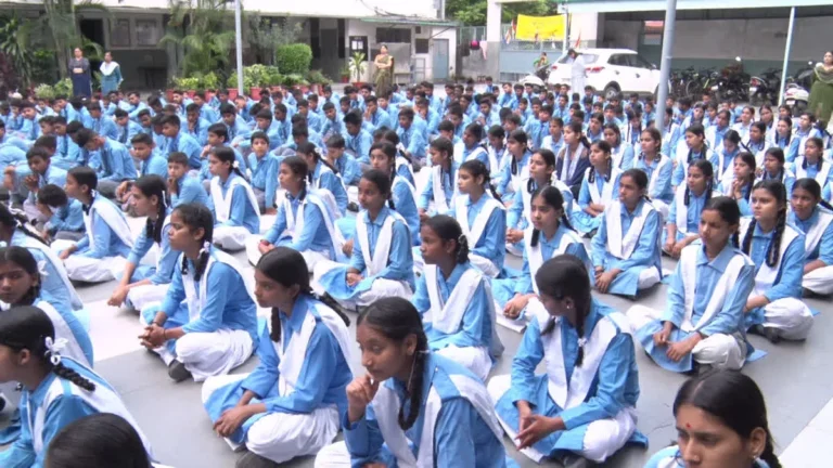 उत्तराखंड में स्कूलों की नई समय-सारिणी जारी, 1 अप्रैल से 31 मार्च तक शिफ्ट में चलेंगे विद्यालय