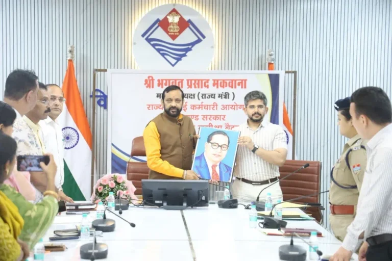 सफाई कर्मियों के उत्पीड़न पर होगी कठोर कार्रवाई, समान कार्य-समान वेतन के दिए निर्देश