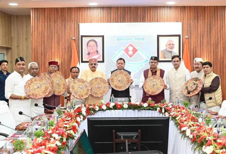 बनबसा में पहली बार कैबिनेट बैठक, युवाओं की स्किलिंग से कुक्कुट पालन तक कई बड़े फैसले